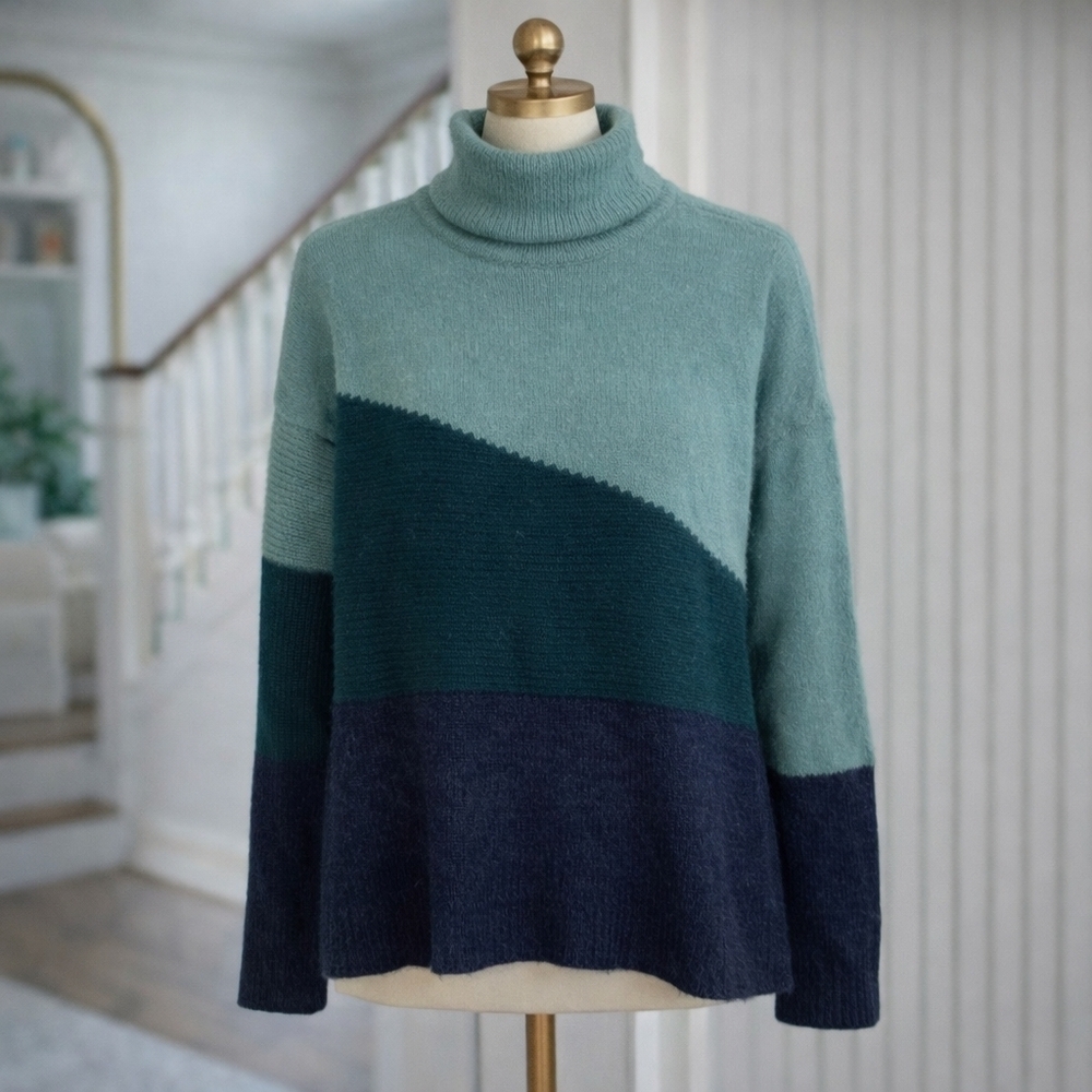 89th + Madison High Neck Block Green Turtleneck Sweater Medium